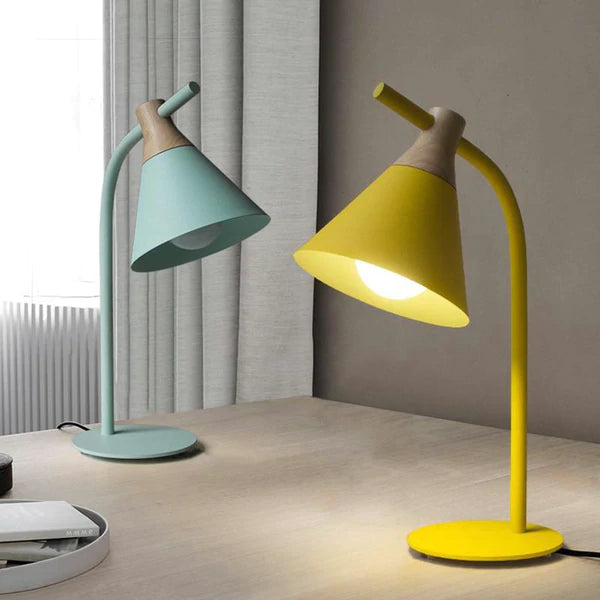 How To Brighten Your Office With Decorative Table Lamps