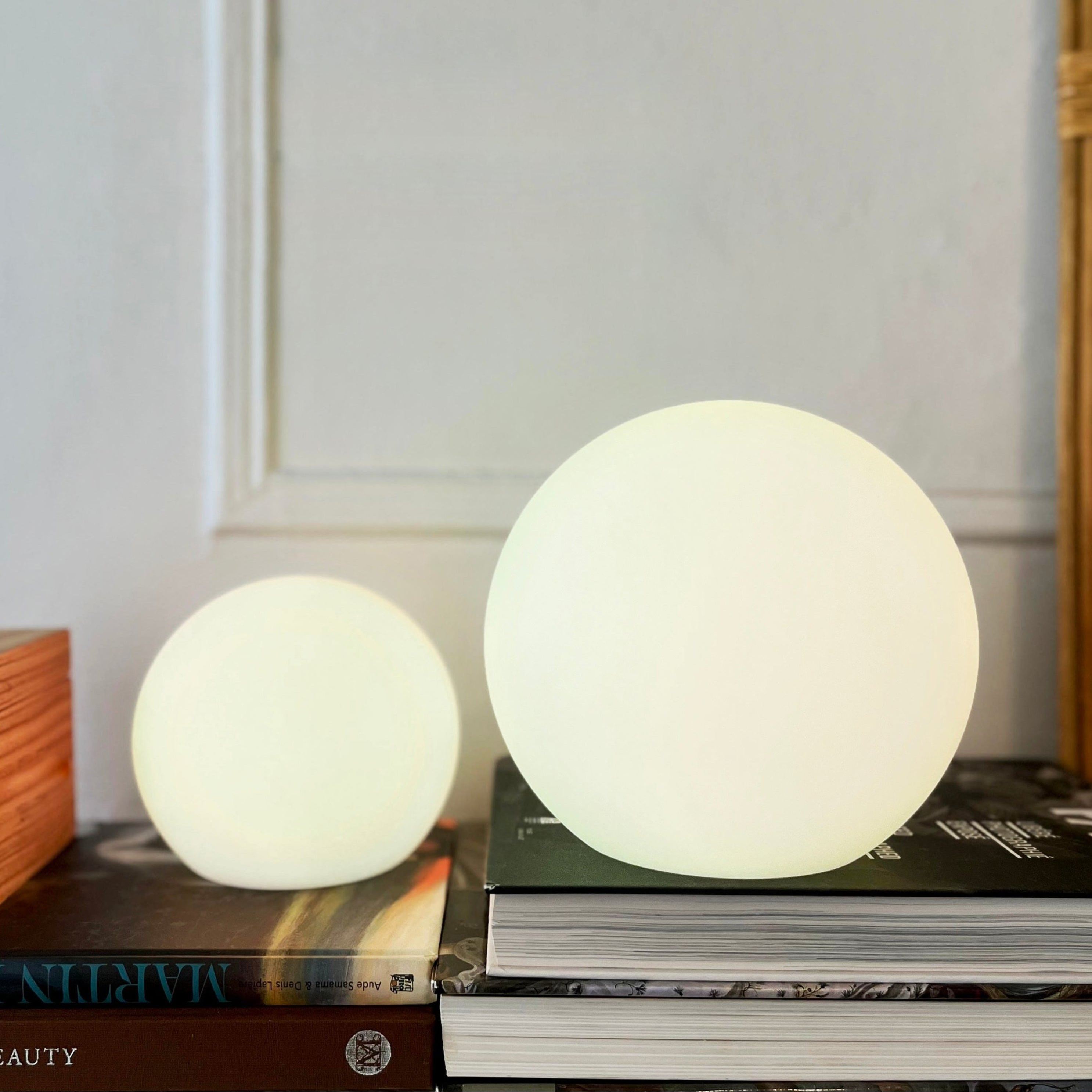 Moon Cordless LED Table Lamp PVC orb 16-color remote rechargeable 1500mAh IP65 waterproof on patio table