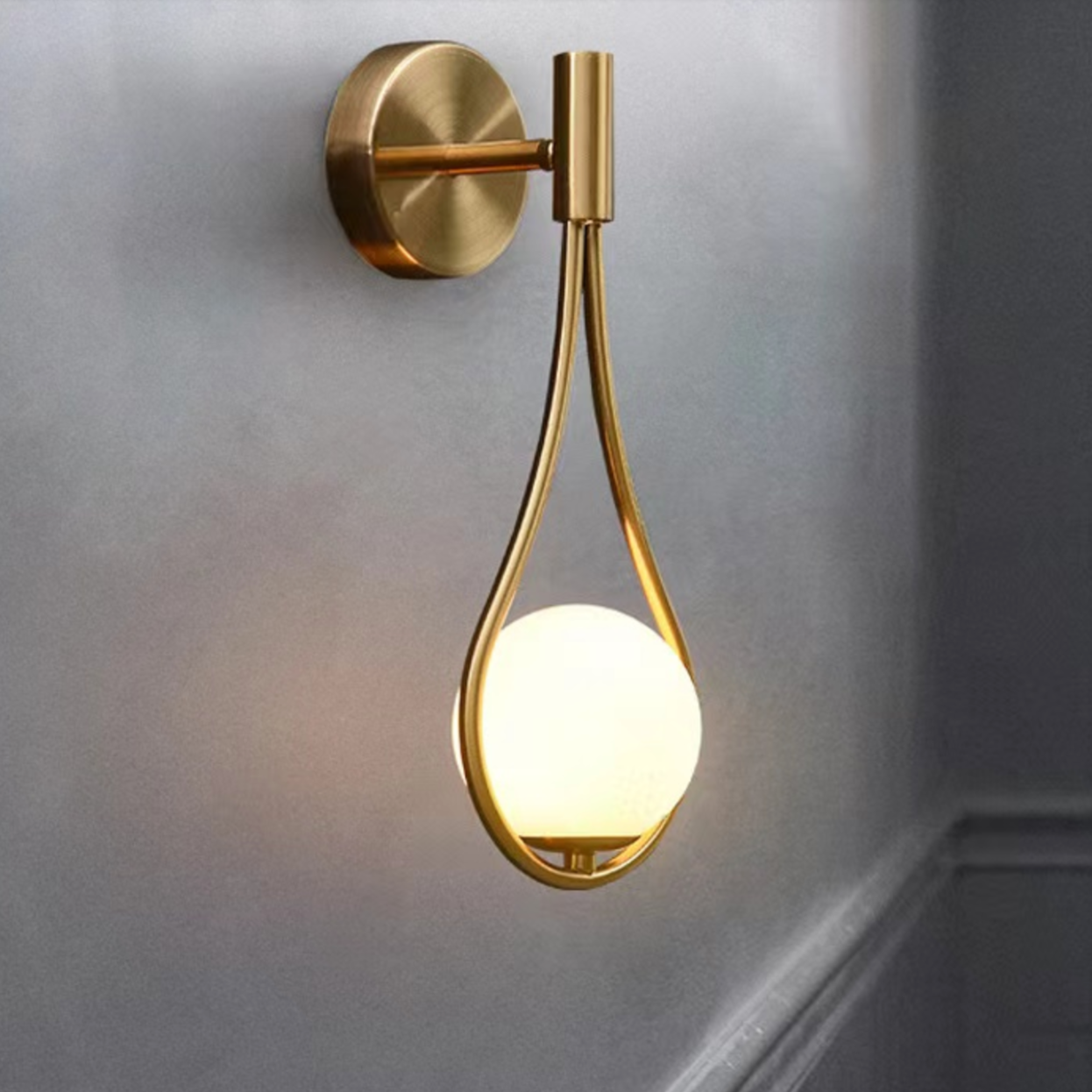 Loop Brass and Sphere Sconce-Letifly Lights and Decor