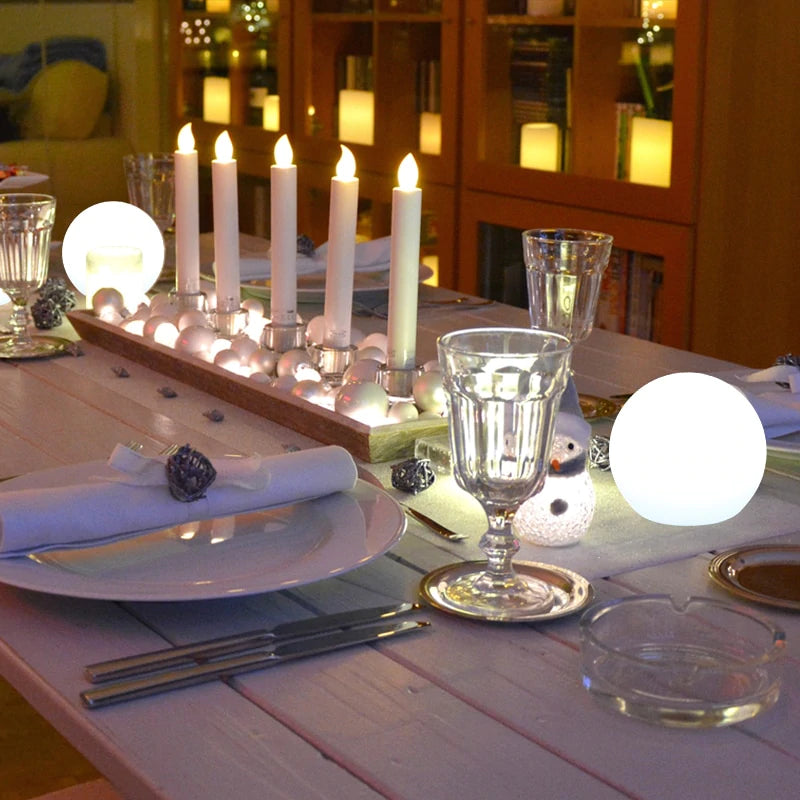 Diese wiederaufladbare Globe-Lampe ist genial