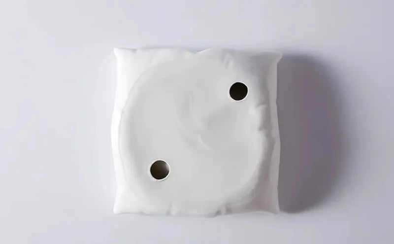 Creative pillow ceramic cold dish, high-end hotel artistic tableware, Cushion Contour Bowl for modern sculptural plating