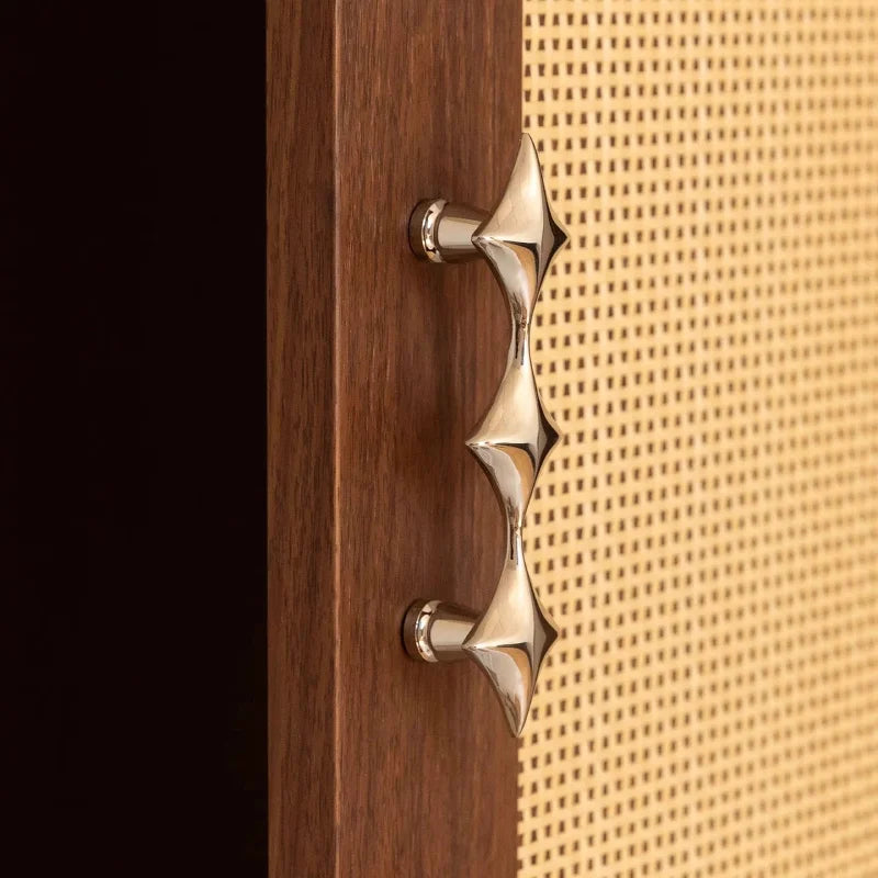 The Nova Cabinet Pull