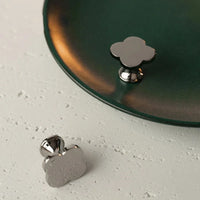 Letifly Lights & Decor - Clover Brass Cabinet Knob - Four-lobed clover-shaped brass cabinet knob with polished metallic finish