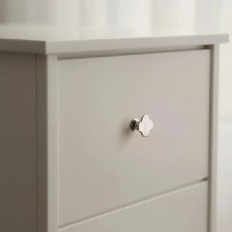 Letifly Lights & Decor - Clover Brass Cabinet Knob - Four-lobed clover-shaped brass cabinet knob with polished metallic finish