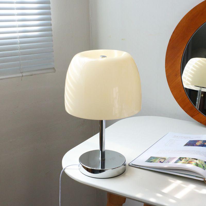 Bau Retro Glass Table Lamp