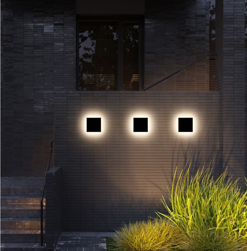 Euri Outdoor / Waterproof Wall Lamp