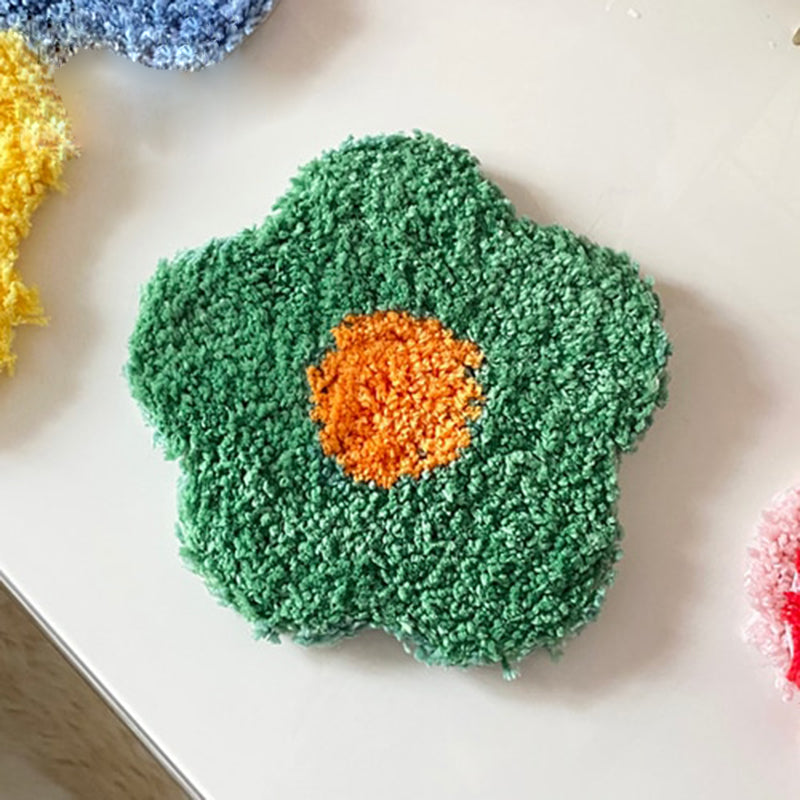 Dessous de verre et tapis touffetés à la main en forme de fleur