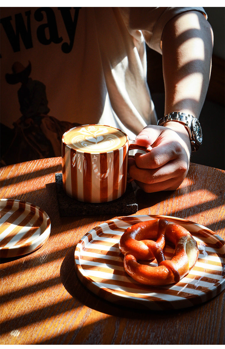 Hand Stripes Plates & Cup-Letifly Lights and Decor