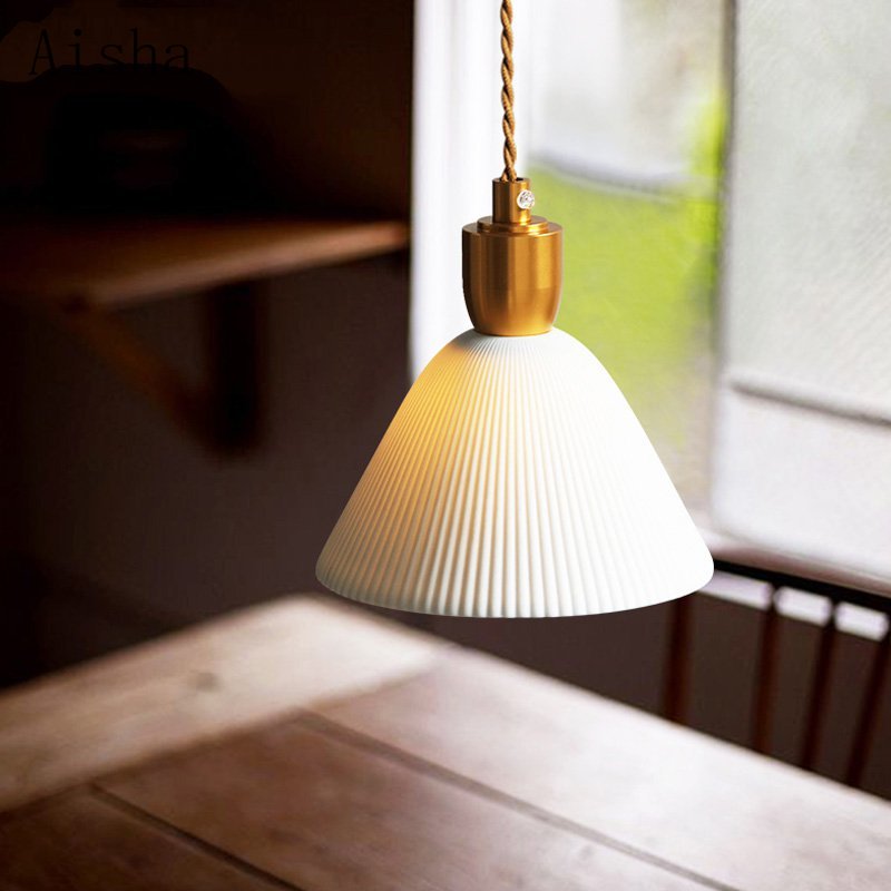 Plissierte Cocoon-Pendelleuchte aus Keramik und Messing 