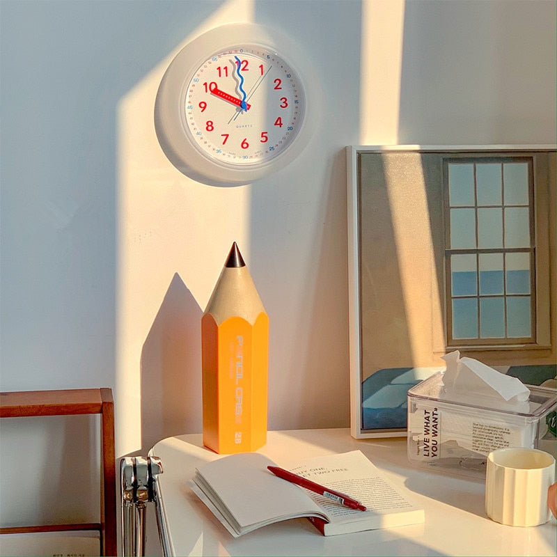 Die Zeit vergeht wie im Flug. Retro-Wanduhr 
