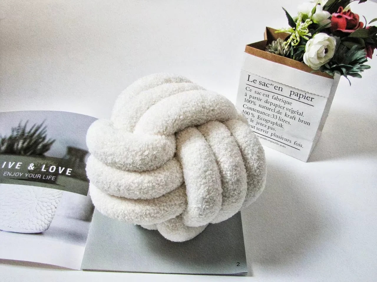 Round White Knot Cushion