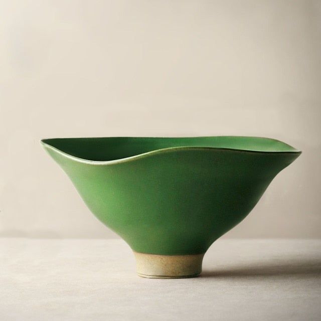 Round Petal Petal Edge Design Japanes Soup Bowl
